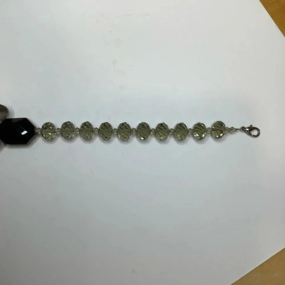 Chunky Faceted Flower Statement Necklace - Picture 5 of 11